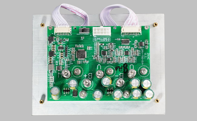 Low voltage medium current non inductive BLDC driver